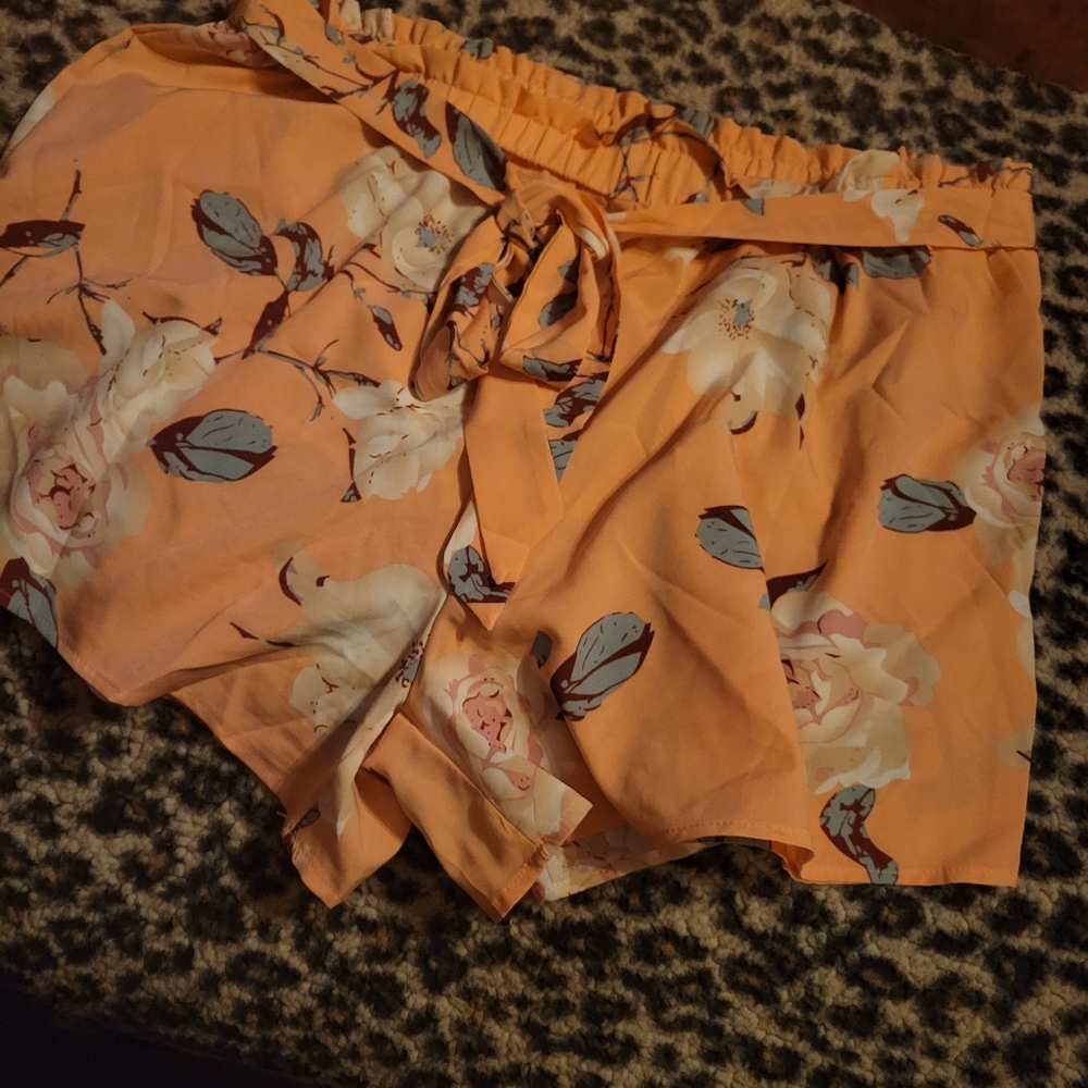 High waist front tie shorts